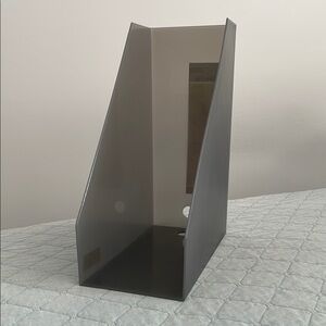 Magazine file holder